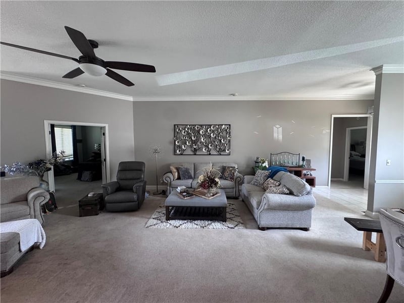 2105 Wall St, Blue Springs, MO 64015