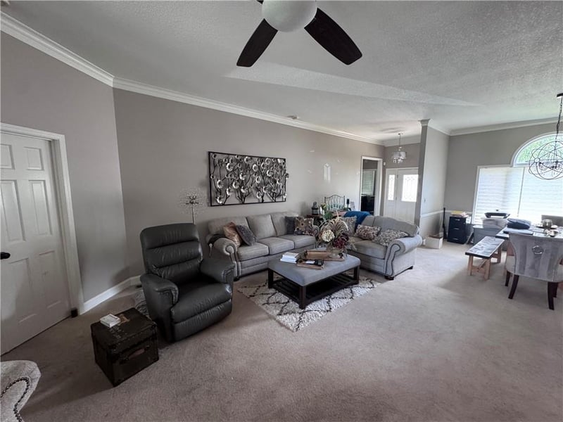 2105 Wall St, Blue Springs, MO 64015