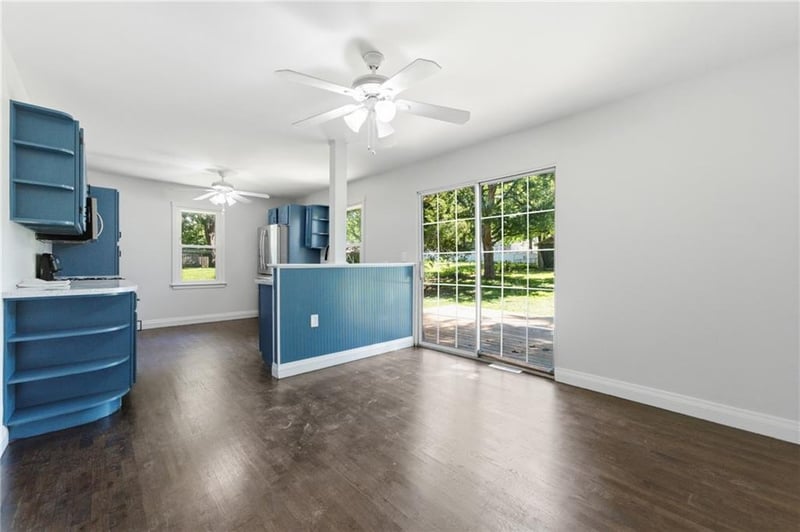 1813 Farview Dr, Independence, MO 64058