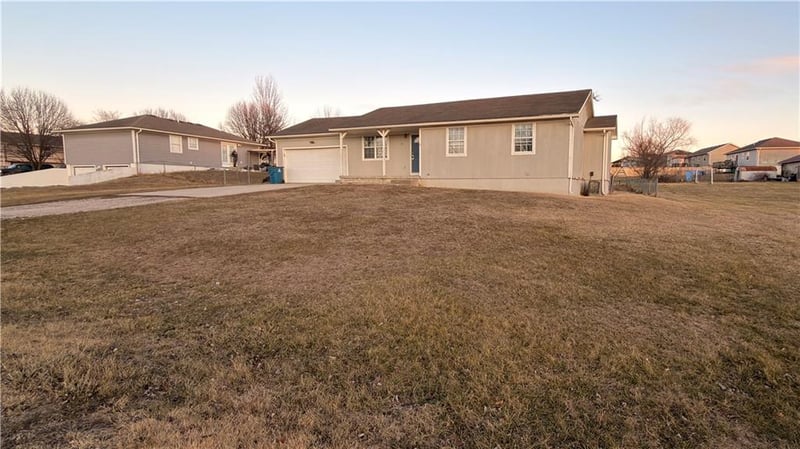 73 NW 291st Rd, Centerview, MO 64019