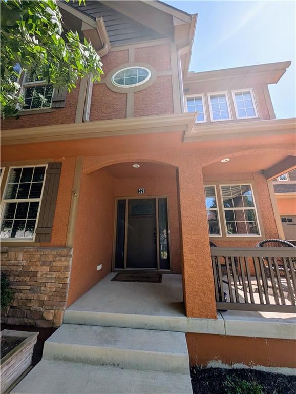 321 Creekwood Dr, Liberty, MO 64068