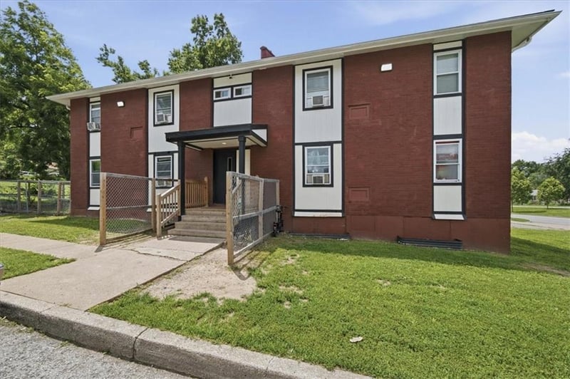5401 27th Ter, Kansas City, MO 64128