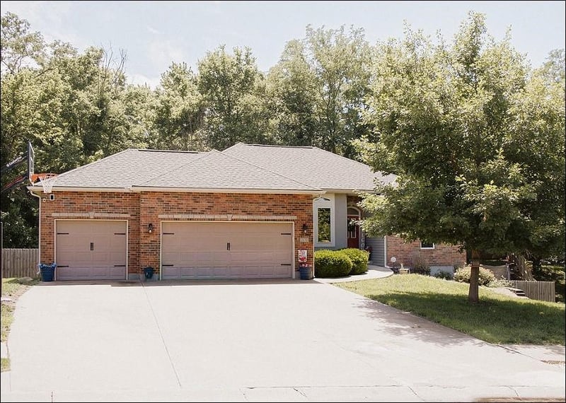209 Westgate Cir, Warrensburg, MO 64093