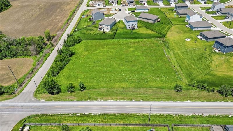 Harper Rd, Peculiar, MO 64078