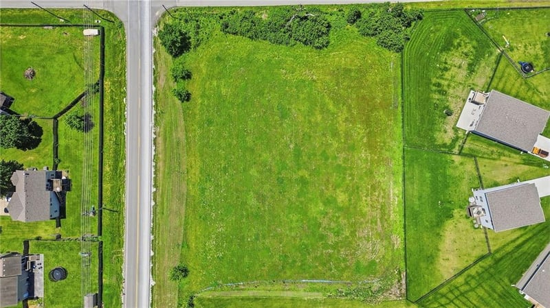 Harper Rd, Peculiar, MO 64078