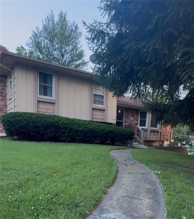 12019 39th Ter, Independence, MO 64052