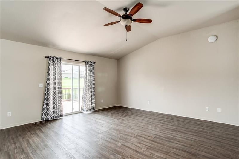 14413 Eastern Ct, Grandview, MO 64030