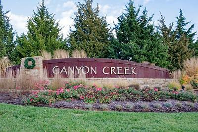 25205 97th Pl, Lenexa, KS 66227
