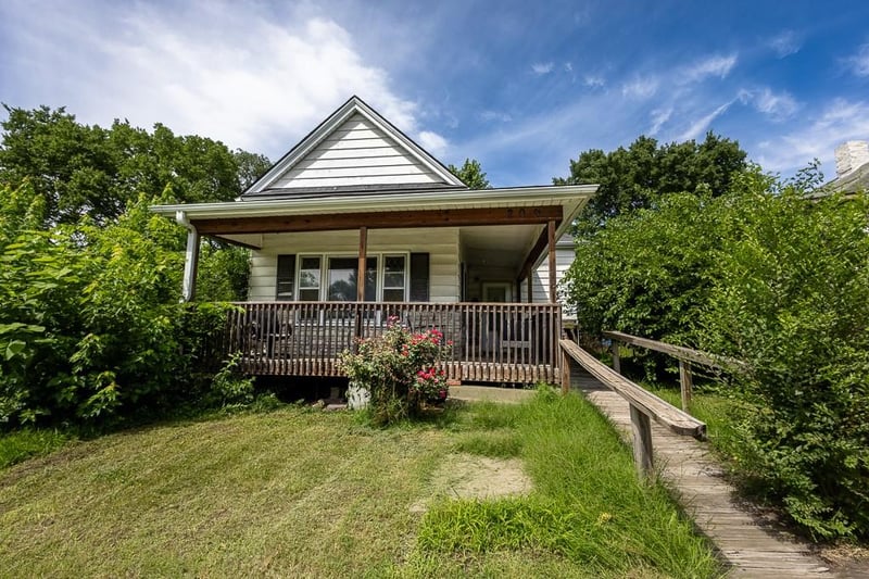 209 Nebraska Ave, St Joseph, MO 64504