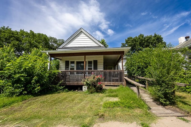 209 Nebraska Ave, St Joseph, MO 64504