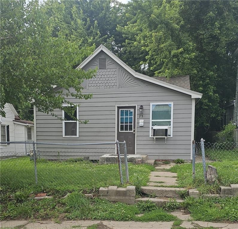 23 Valley St, St Joseph, MO 64504
