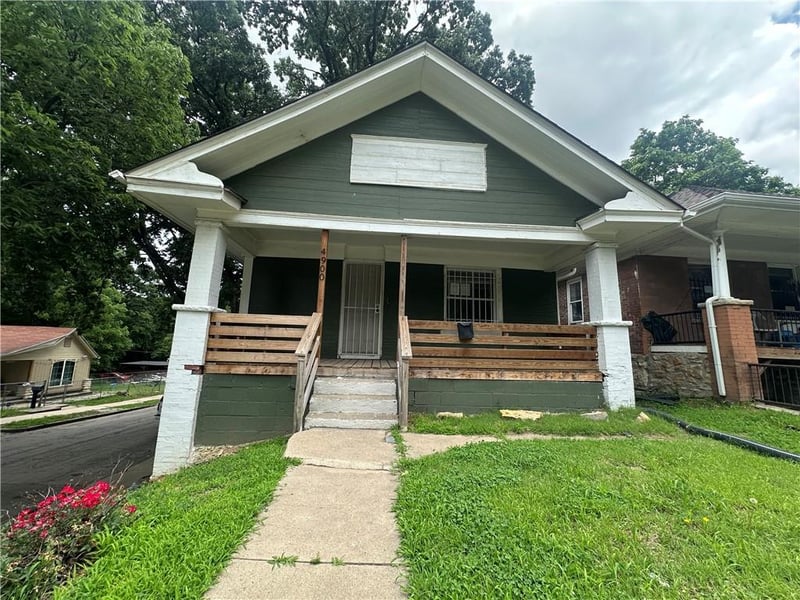 4900 23rd St, Kansas City, MO 64127