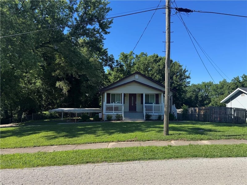 4811 44th Ter, Kansas City, MO 64117