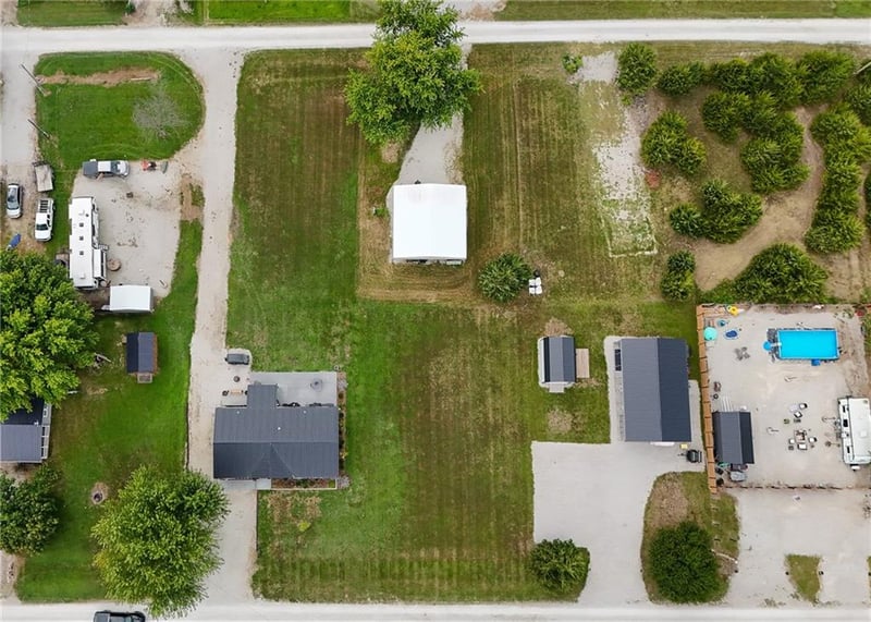 21 Buckskin Dr, Linn Valley, KS 66040