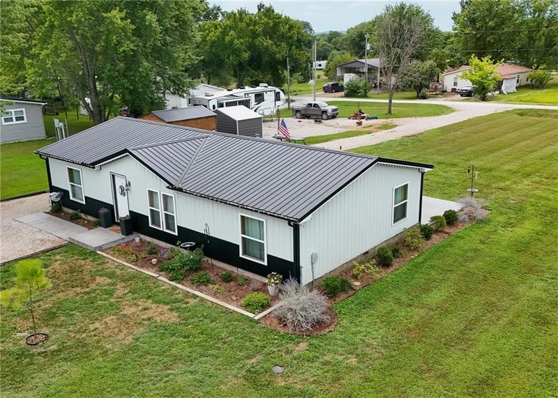 21 Buckskin Dr, Linn Valley, KS 66040