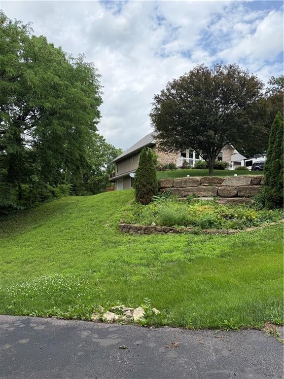 22700 Blue Mills Rd, Independence, MO 64058