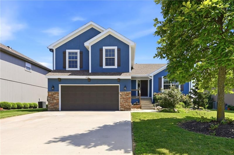 13787 Valleyview Way, Bonner Springs, KS 66012