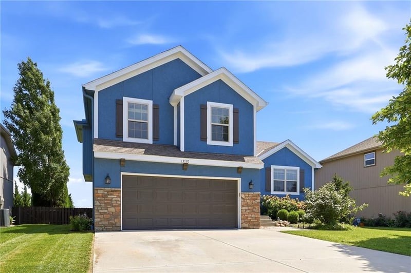 13787 Valleyview Way, Bonner Springs, KS 66012