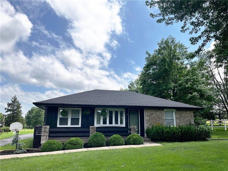 23485 207th St, Spring Hill, KS 66083