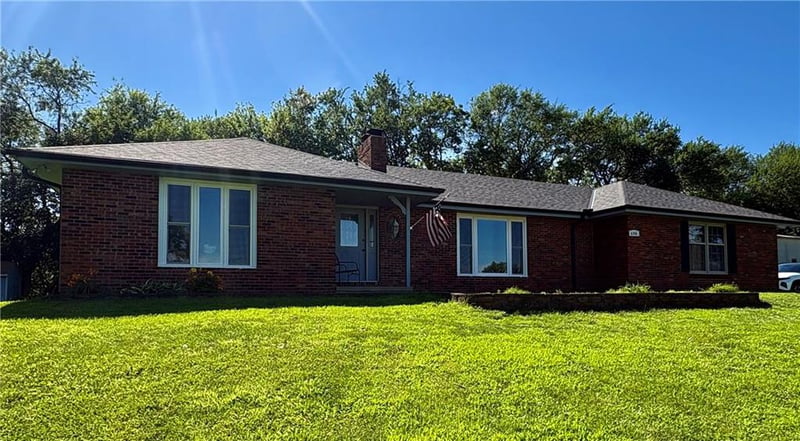 6306 Highway 169 Hw, St Joseph, MO 64507