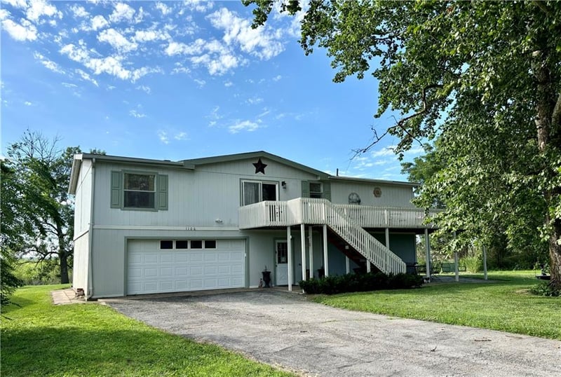 1106 Lakeshore Dr, Rushville, MO 64484