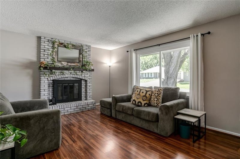 7021 NW Wheaton Ave, Kansas City, MO 64152