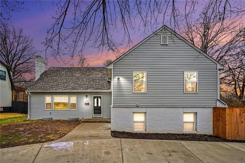 4209 Grandview Rd, Kansas City, MO 64137