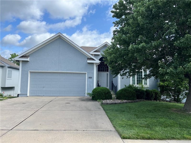 4308 73rd St, Kansas City, MO 64119