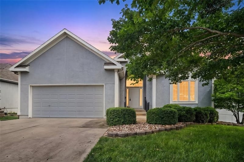 4308 NE 73rd St, Kansas City, MO 64119