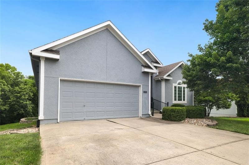 4308 NE 73rd St, Kansas City, MO 64119