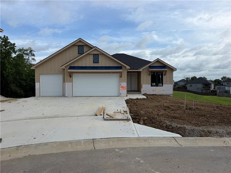 4802 86th Ter, Kansas City, MO 64156