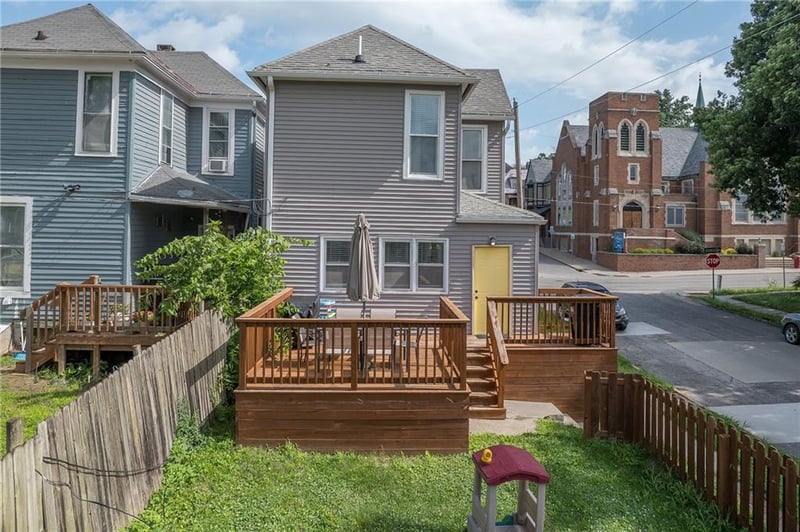 2024 Jules St, St Joseph, MO 64501
