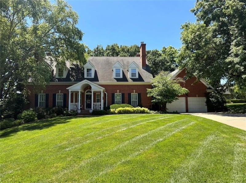 11012 Buena Vista St, Leawood, KS 66211