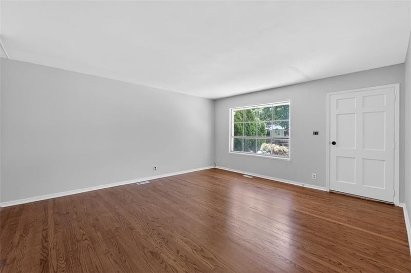8610 E 92nd Ter, Kansas City, MO 64138