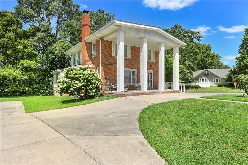200 Madison St, Lee's Summit, MO 64063