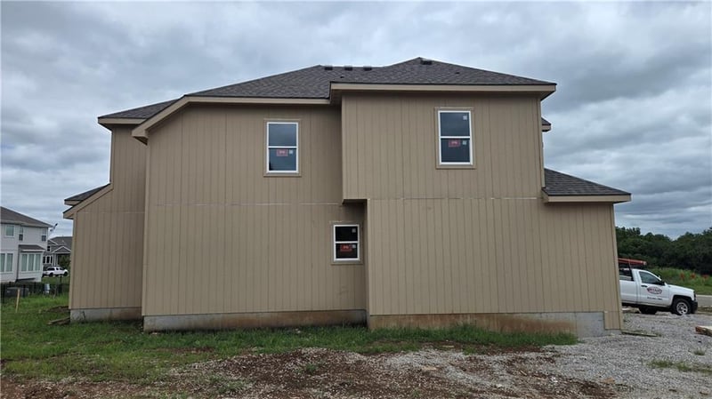 12206 184th Ter, Overland Park, KS 66013