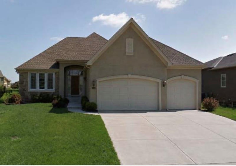 24111 121st St, Olathe, KS 66061