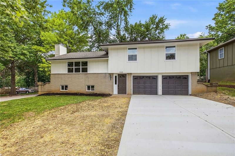 1530 67th St, Kansas City, MO 64118