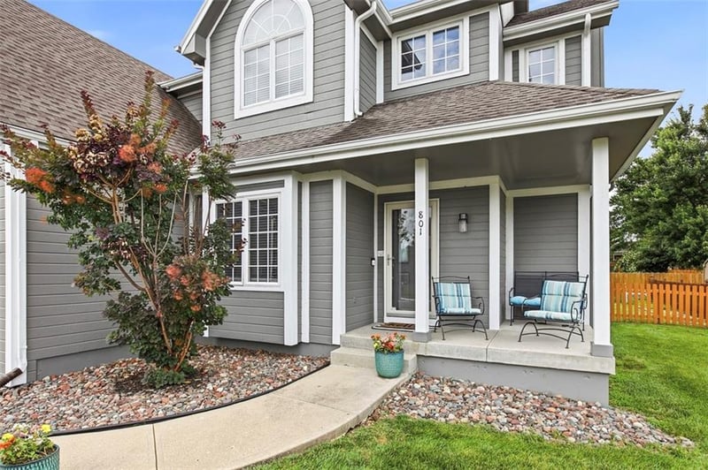 801 35th St, Lee's Summit, MO 64082