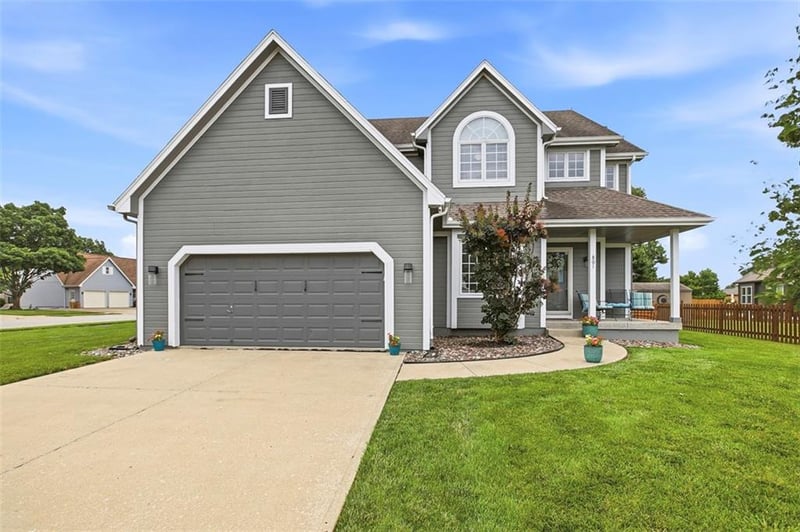 801 35th St, Lee's Summit, MO 64082