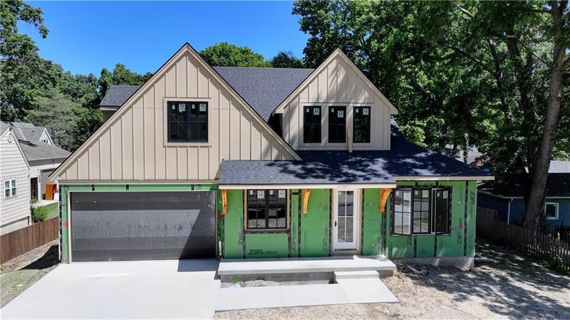 2710 49th St, Westwood, KS 66205