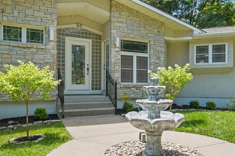4242 N Grand Ave, Kansas City, MO 64116