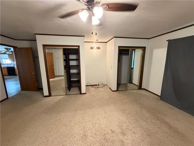 452 Fieldcrest Dr, Pittsburg, KS 66762