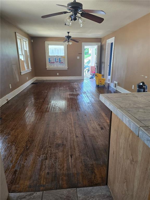 1718 Sacramento St, St Joseph, MO 64507