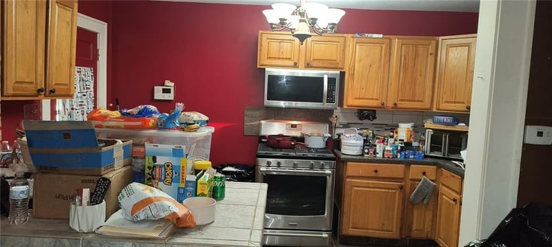 1718 Sacramento St, St Joseph, MO 64507