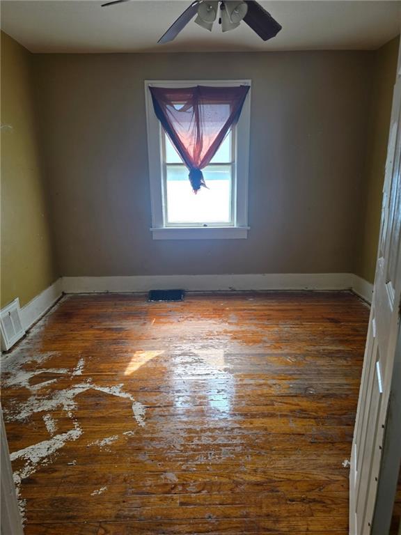 1718 Sacramento St, St Joseph, MO 64507
