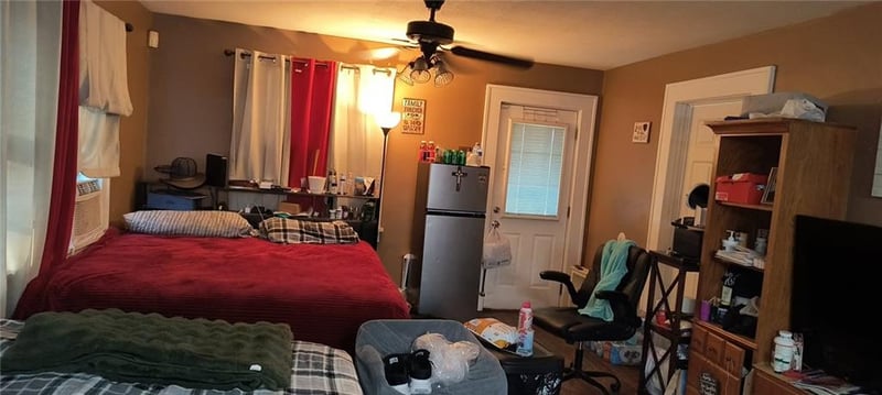 1718 Sacramento St, St Joseph, MO 64507