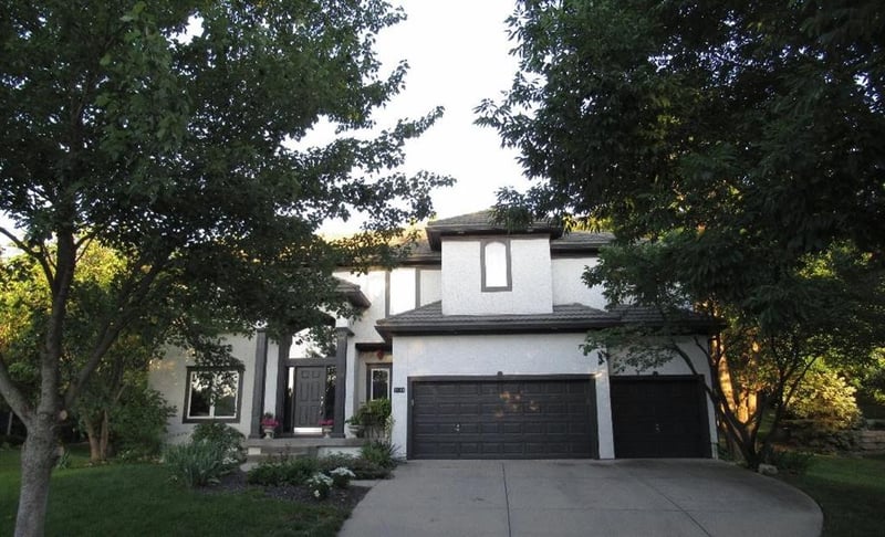 9129 Redbud Ln, Lenexa, KS 66220