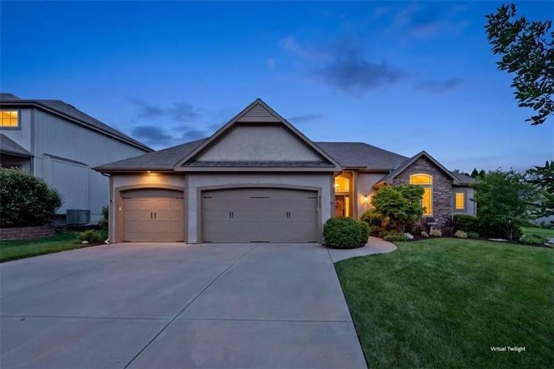 9153 Shady Bend Rd, Lenexa, KS 66227