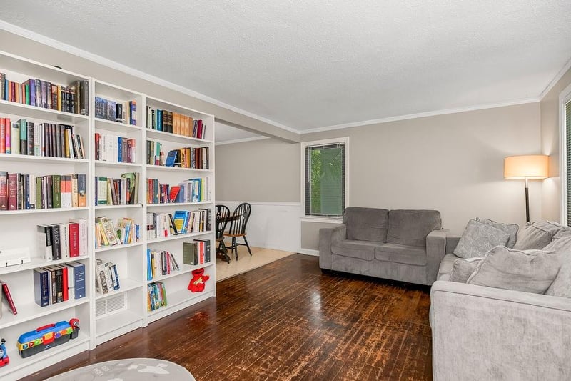 4335 N Oak Trafficway, North Kansas City, MO 64116